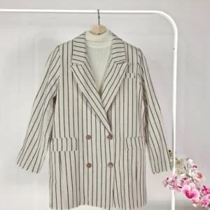 بليزر أوف وايت مخطط بالأسود بأزرار مزدوجة وجيوب أمامية – صناعة تركية