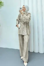 Blouse and Pants Set in Beige – Turkish Manufacturing - Image 2