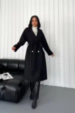 ⁦معطف شتوي طويل باللون الأسود – صناعة تركية⁩ - الصورة ⁦2⁩